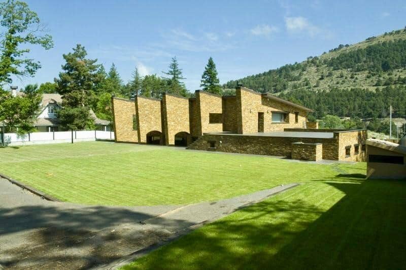 casa de obra de ladrillo visto